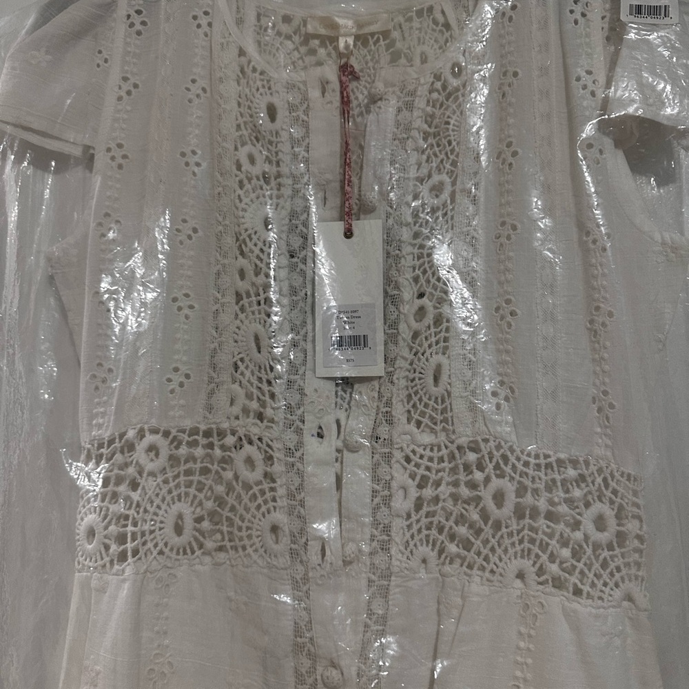 Beautiful embroidered dress Tussan